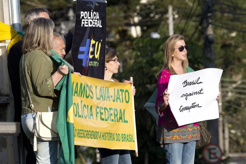 Las protestas prueban la &quot;normalidad democrática&quot; de Brasil, dice ministro