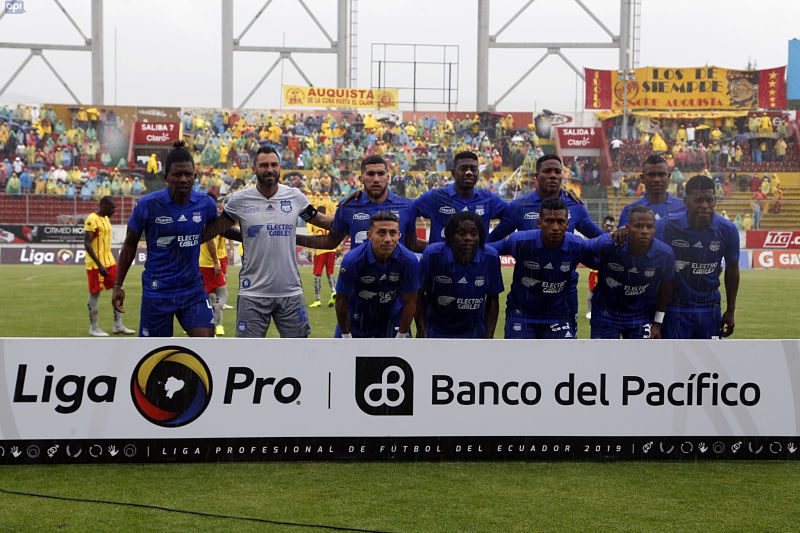 Bryan Angulo regresaría a la titularidad en Emelec