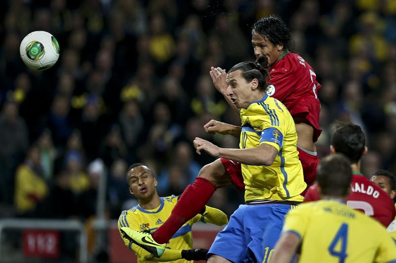 Ronaldo se exhibe en Suecia y deja a Ibrahimovic sin Mundial