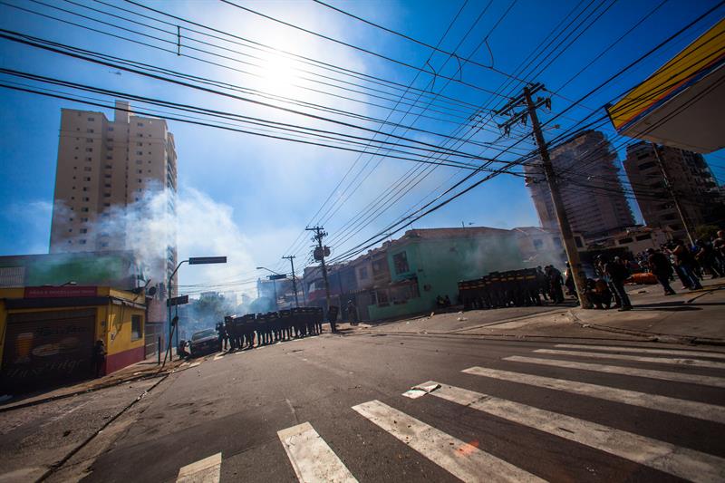 Protesta ensombrece el ambiente festivo de Sao Paulo