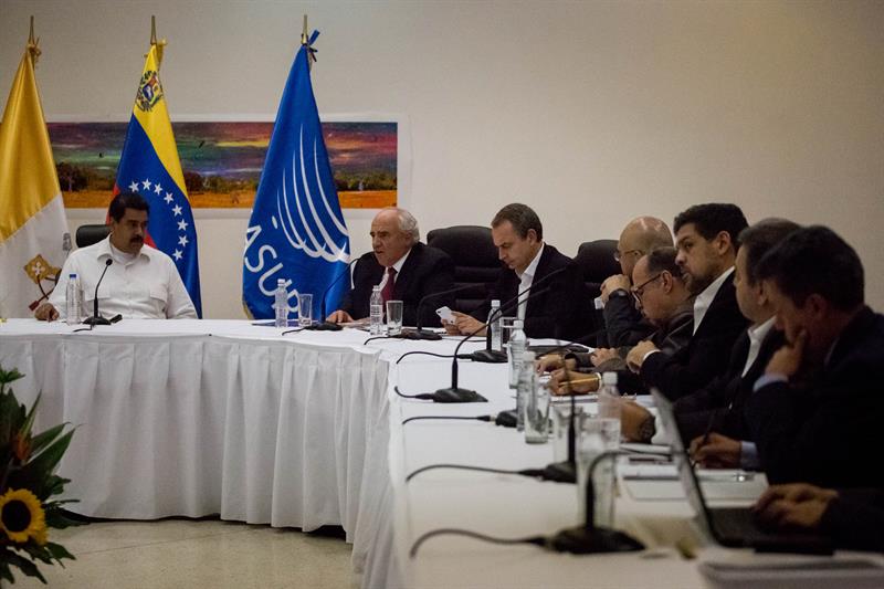 Gobierno y oposición venezolanos crean 4 mesas inmediatas de trabajo