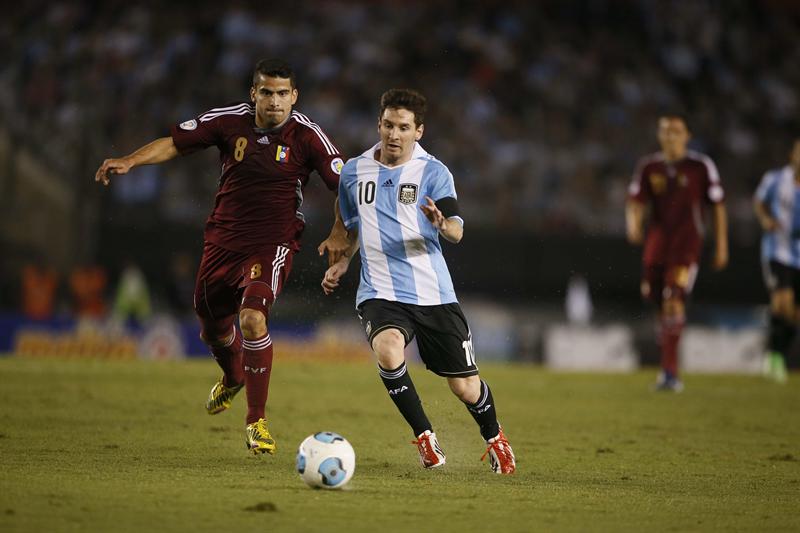 Con dos tantos Messi igualará a Maradona como tercer goleador albicelste