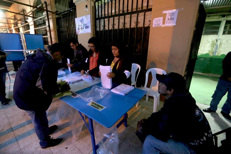 Atentado contra candidato a alcalde marca inicio de elecciones en Guatemala