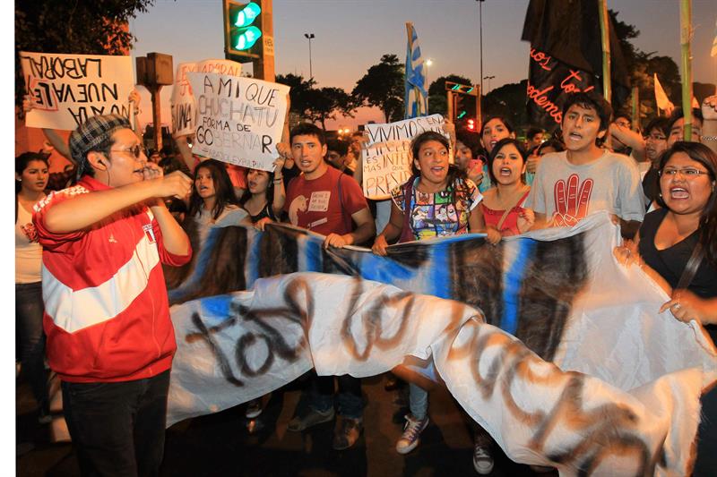 Aumenta desaprobación de Humala por polémica ley laboral juvenil
