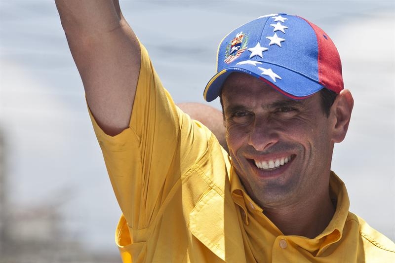 Capriles envía carta al Papa y pide ayuda para &quot;diálogo basado en la verdad&quot;