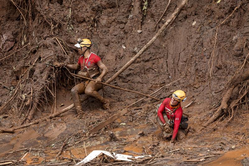 Minera en Brasil deberá pagar 27 millones en multas por daños ambientales