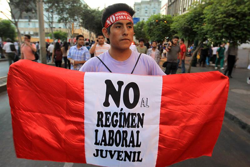 Aumenta desaprobación de Humala por polémica ley laboral juvenil