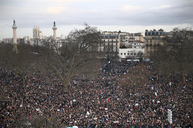 Líderes del mundo y más de 3 millones de personas marcharon contra atentados