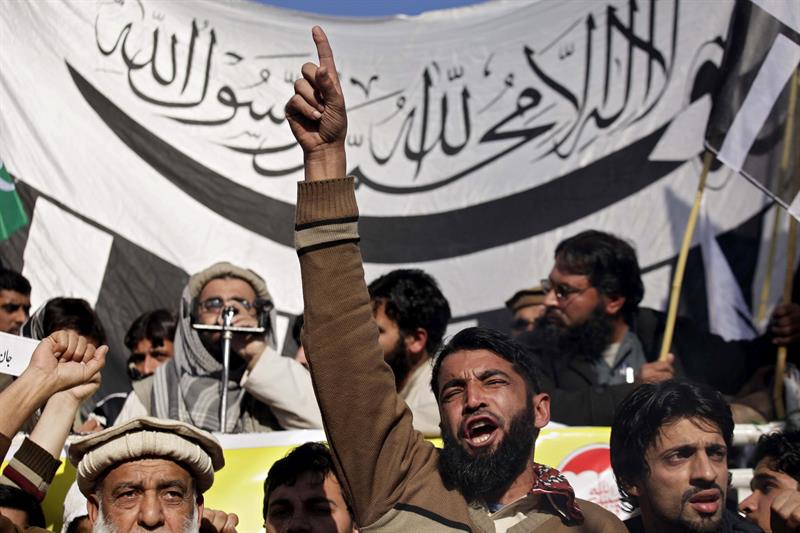 Malestar islámico por caricatura deriva en actos violentos en Pakistán