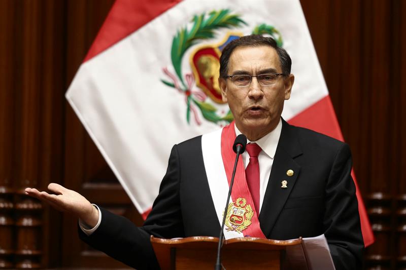 Presidente de Perú anuncia referéndum para legitimar reforma judicial