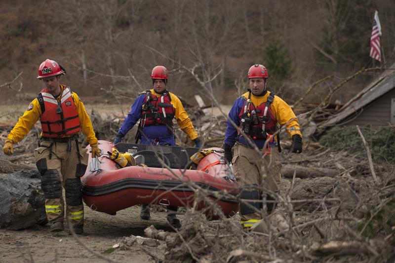 Washington reduce a 90 el número de desaparecidos por el deslave