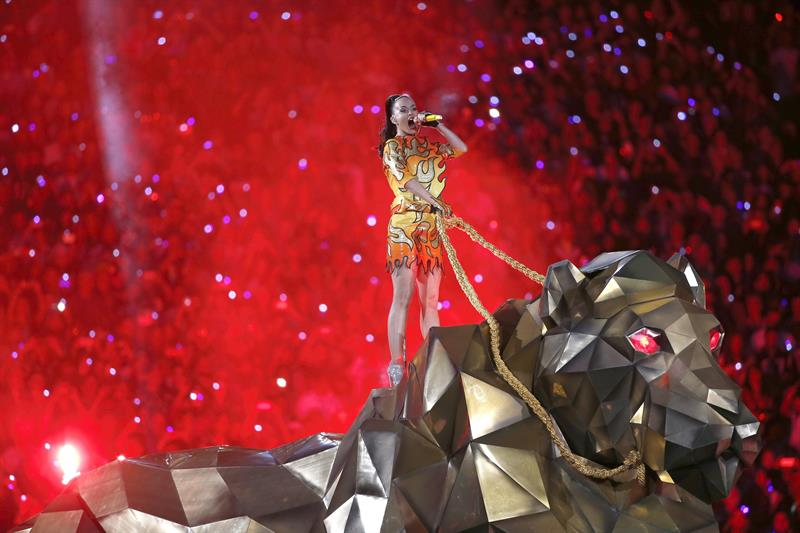(VIDEO) La presentación de Katy Perry que dejó sin aliento en el Super Bowl