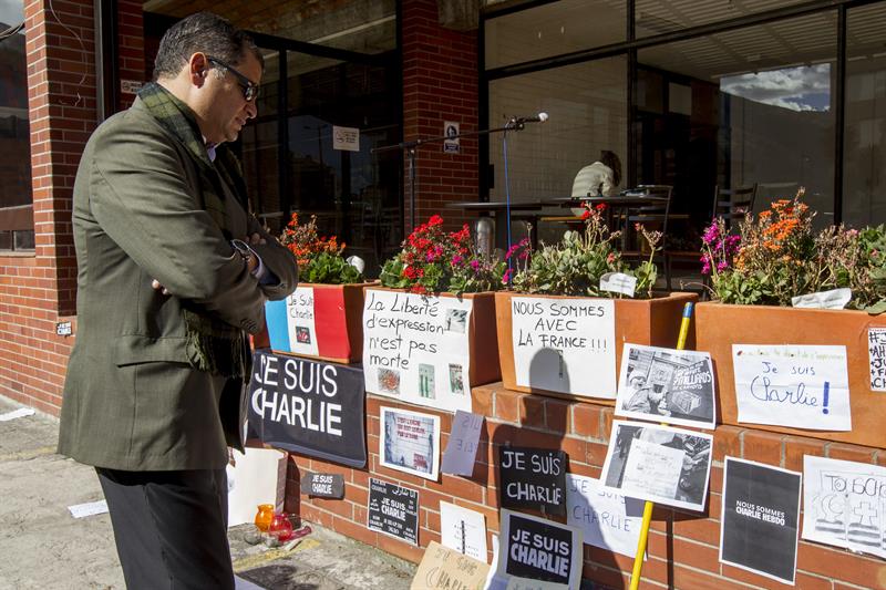 Quito también protestó en contra de atentados en París