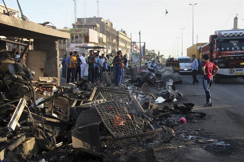 Al menos once muertos en dos atentados con coche bomba en Bagdad