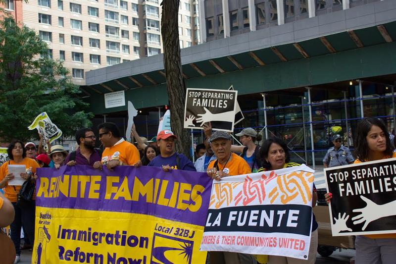 Obama pedirá 2.000 millones para frenar el flujo de niños y deportarlos