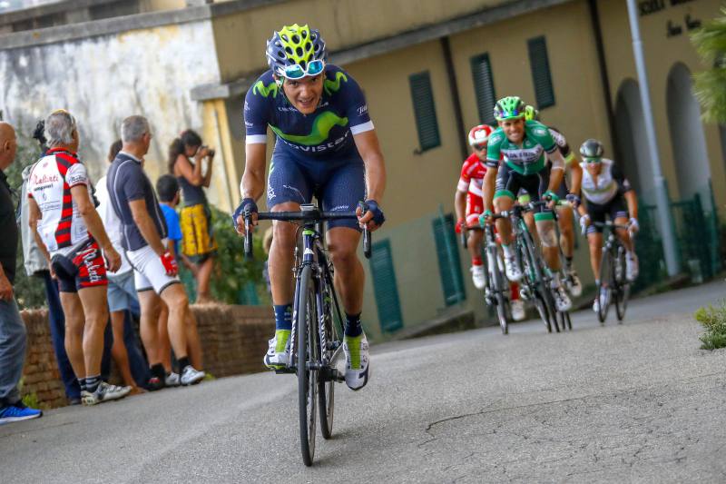 Carapaz escala a la octava posición en el Giro de Italia