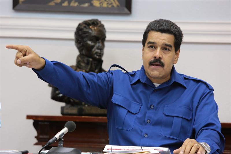 Maduro agita debate por corrupción y promete presentar pruebas
