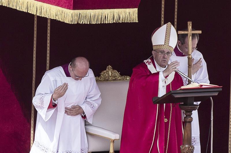 Papa Francisco: &quot;Son traidores como Judas o aman a Dios&quot;