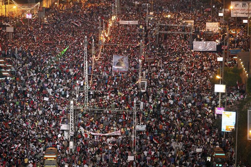 Más de 200 muertos y 4.500 heridos durante protestas en El Cairo