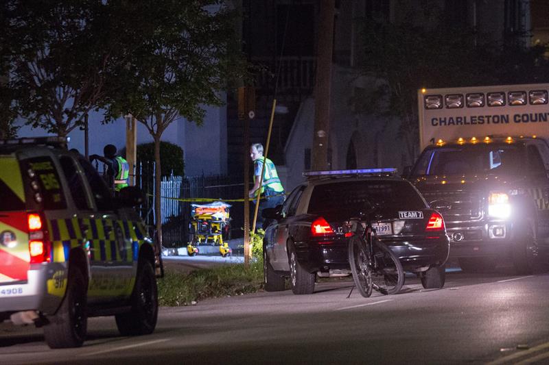 Al menos 9 muertos en un tiroteo en una iglesia de Charleston, EE.UU.