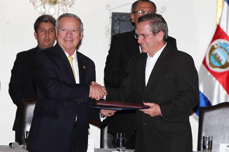 Ecuador y Costa Rica sellan sus límites en el océano Pacífico