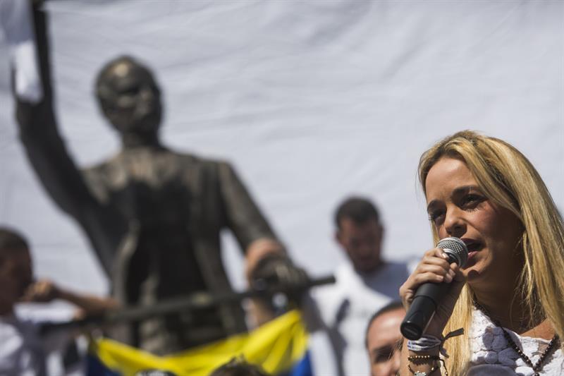 Opositores continuarán campaña liberación de López a año de ser encarcelado