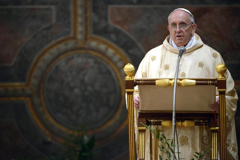 Papa Francisco guarda como bienes preciados sus ‘reliquias’ futboleras