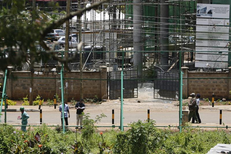 Búsqueda de explosivos retrasa recuperación de cuerpos en Nairobi