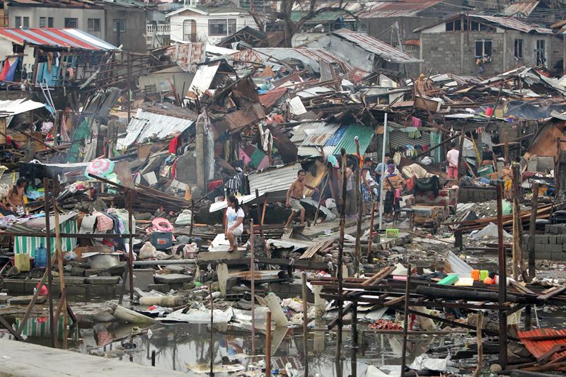 Testimonios de supervivientes de Haiyan: &quot;le dije a mi esposo que salvara al bebé y me olvidara&quot;