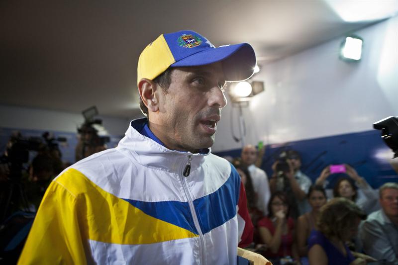 Capriles dice que irregularidades afectan a más de un millón de votos