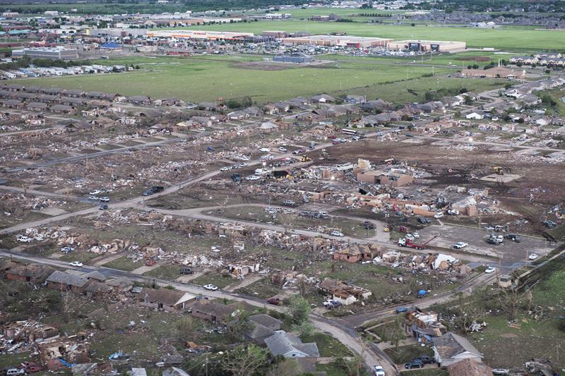 Tornado de Oklahoma arrasó todo lo que estaba a su paso