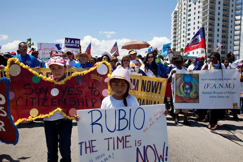 Miles de latinos se preparan en Washington para la gran marcha hispana