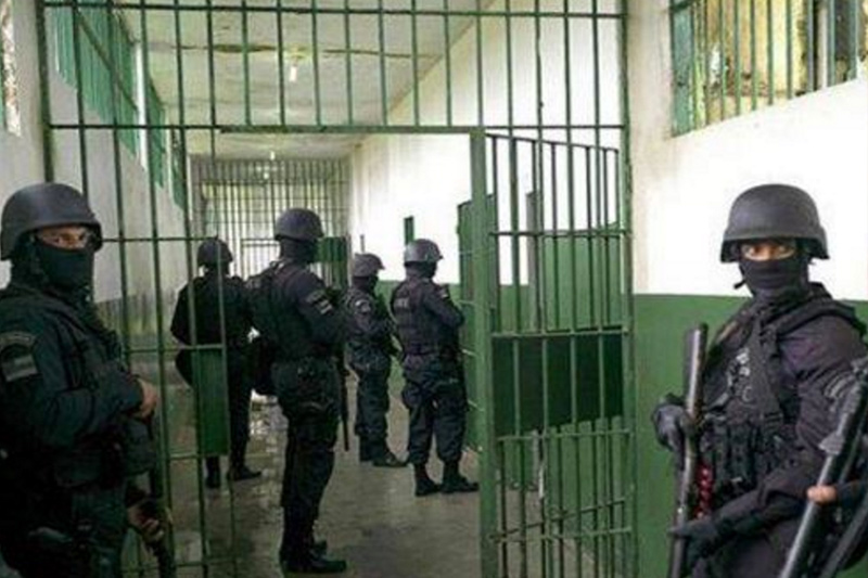 Venezuela: Familias exigen identificación de 37 muertos en motín carcelario