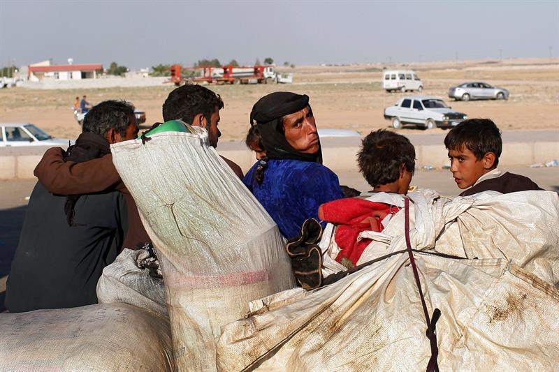 23.000 refugiados sirios que huyeron de Tel Abiad llegaron a Turquía