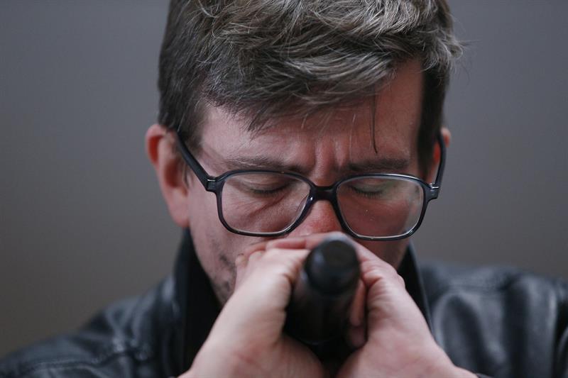Charlie Hebdo explica que el Mahoma de su portada es "ante todo un hombre que llora"
