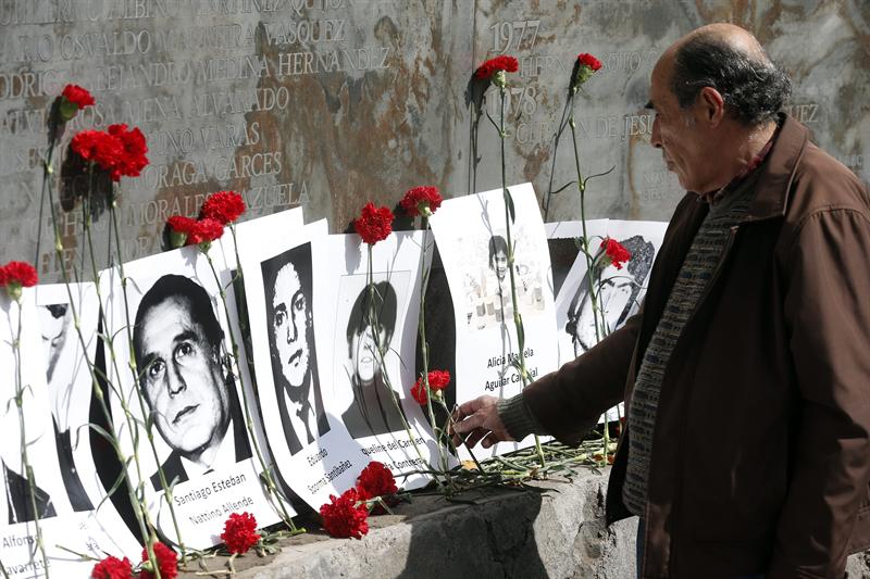 Muestra londinense revive los 40 años de golpe de Estado en Chile