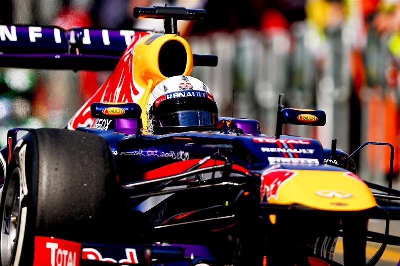 Vettel domina con Red Bull los ensayos libres en Melbourne
