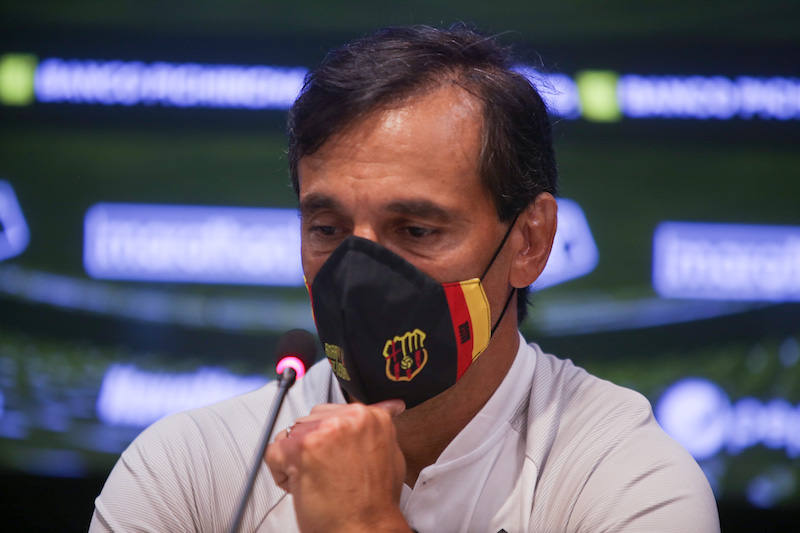 Fabián Bustos habló sobre posible Clásico a jugarse el sábado