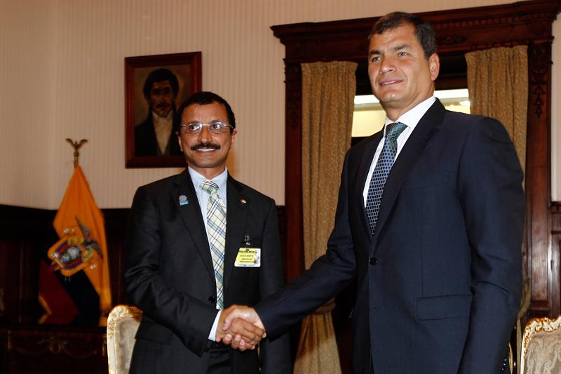 Correa se reunió con sultán emiratí para tratar sobre inversiones