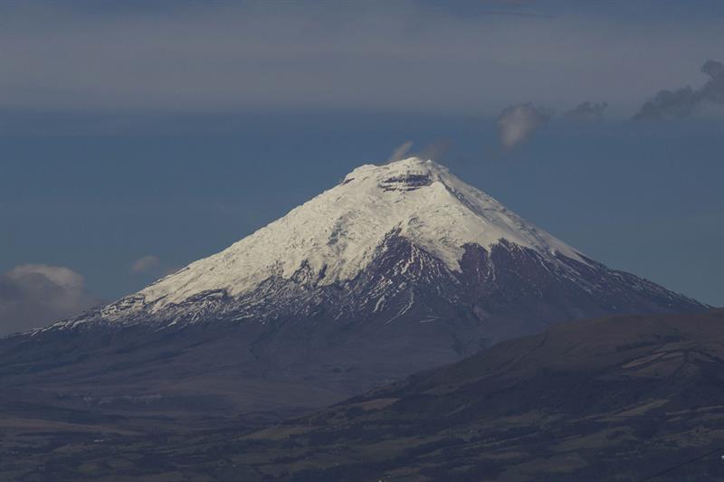 Recomiendan no ascender a la cumbre del Cotopaxi