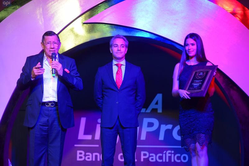 Liga Pro reveló trofeo, calendario e himno en su gala