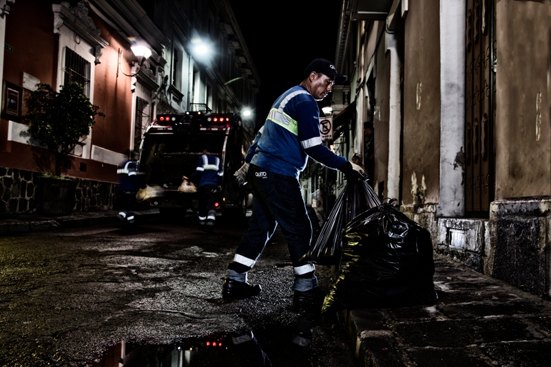 Se implementan 62 recolectores de basura para proceder limpieza en Quito