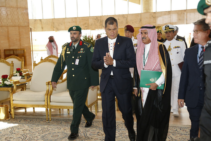 Correa, presente en la Cumbre de Países Árabes y de América del Sur