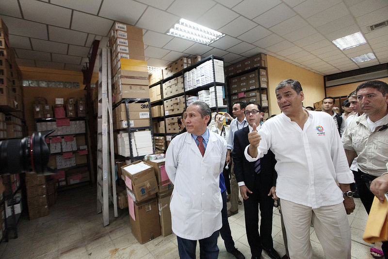 Presidente Correa realizó visita sorpresa al hospital del IESS de Guayaquil