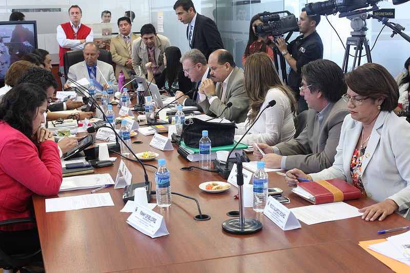 Comisión legislativa presentó informe del Código Monetario para segundo debate