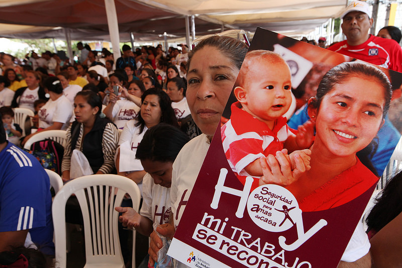 Una de las reformas laborales busca hacer justicia con las amas de casa, según Correa