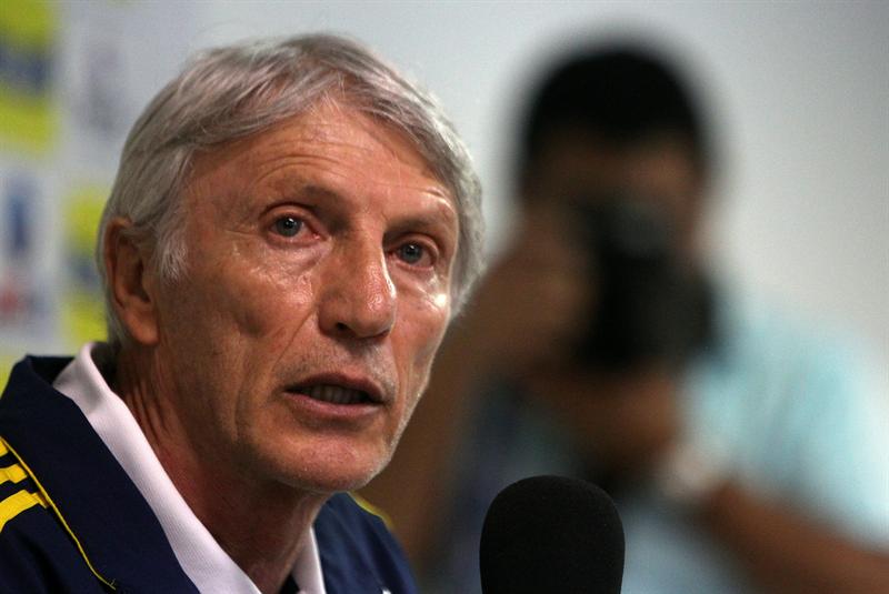 Pekerman entrena a puerta cerrada para definir el once de Colombia
