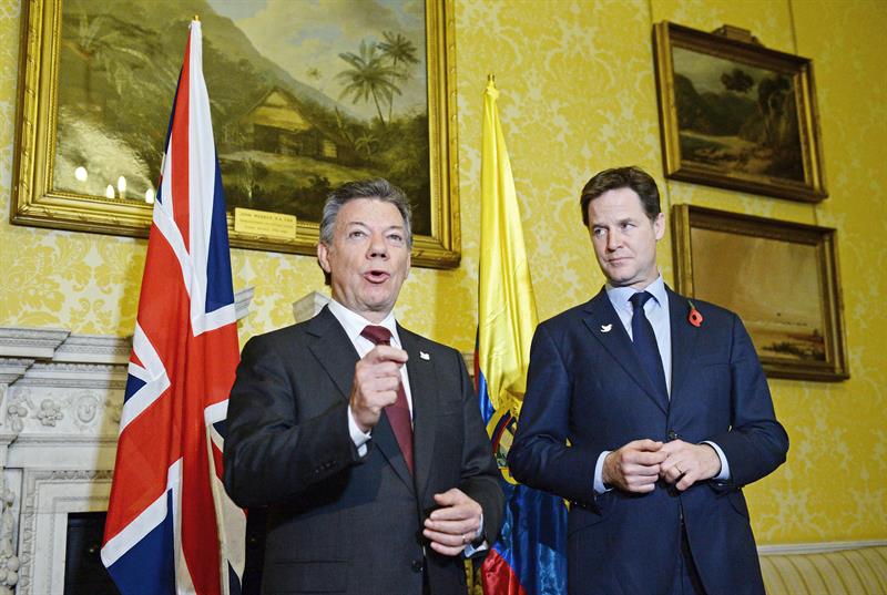 Juan Manuel Santos cierra en Londres su gira europea