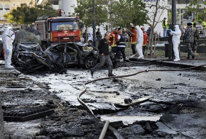 5 muertos y más de 50 heridos en atentado con coche bomba en Beirut