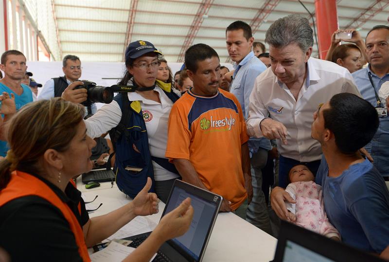 Santos decretará emergencia económica en frontera con Venezuela